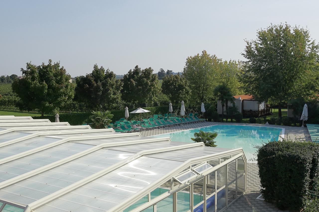 Camping Da Giovanni 佩斯基耶拉德加达 外观 照片