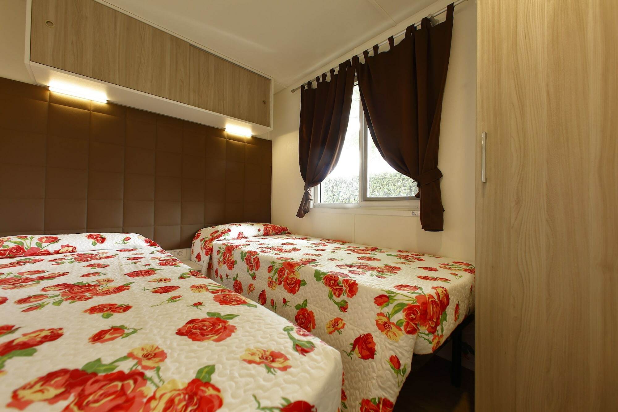 Camping Da Giovanni 佩斯基耶拉德加达 外观 照片